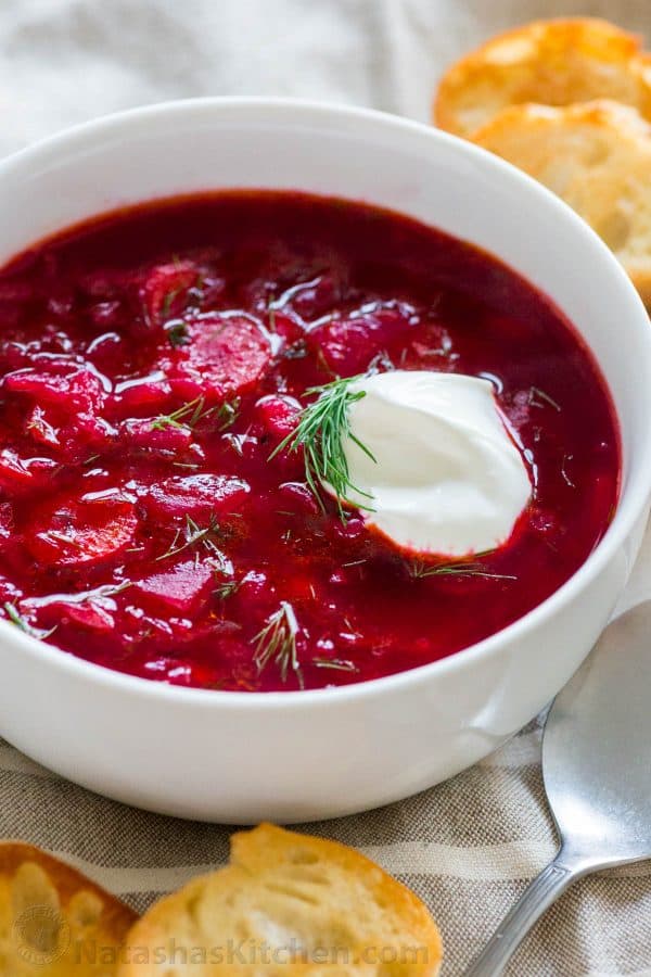 Red Borscht Recipe with Dollop of sour cream and dill